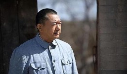 董勇爆料老师开车视频,老师驾车视频引发社会热议